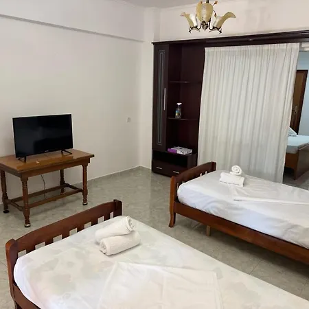 Center Rooms Sarande Exterior photo
