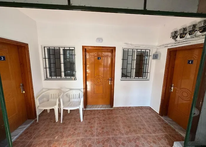 Center Rooms